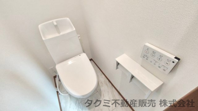 神戸市垂水区千鳥が丘　新築戸建てのトイレ