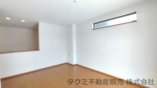 神戸市垂水区千鳥が丘　新築戸建ての居間・リビング