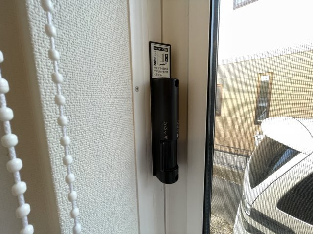 柏市花野井　中古戸建の防犯設備|電動シャッターリモコン