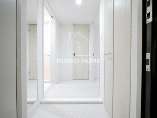 SKYレジデンス大阪梅田の玄関|同マンション別部屋：参考写真