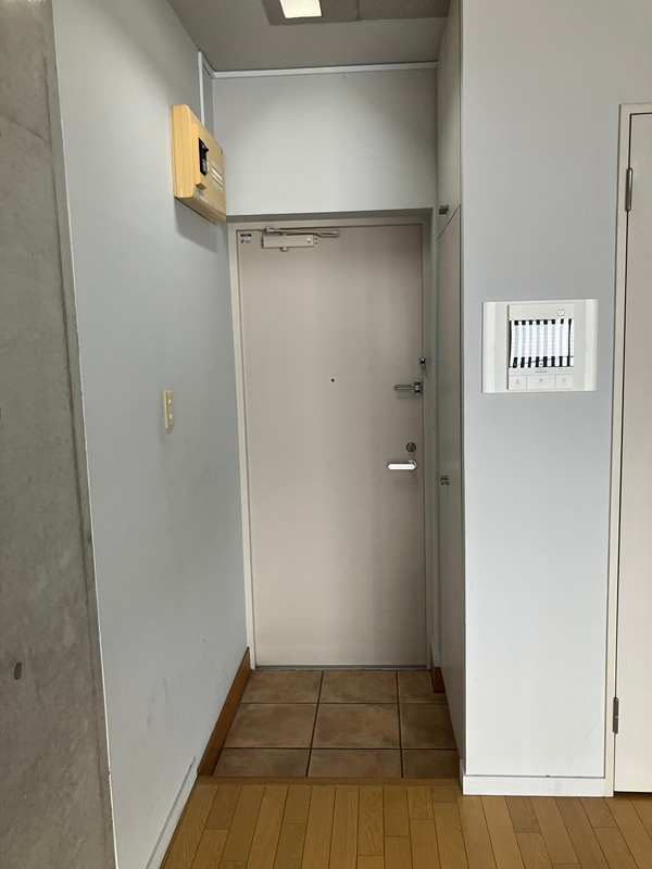 ラティエラ祐天寺　礼金0　駅近　メゾネットの玄関