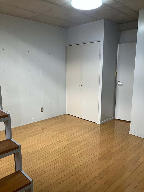 ラティエラ祐天寺　礼金0　駅近　メゾネットの居間・リビング