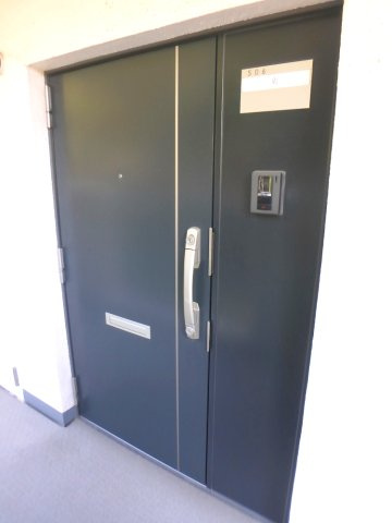 甲東園パークマンションの玄関|きれいな玄関です