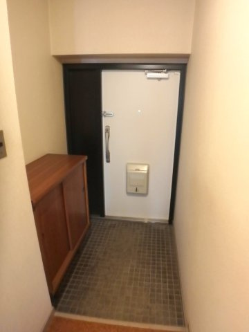 甲東園パークマンションの玄関|落ち着いた玄関です