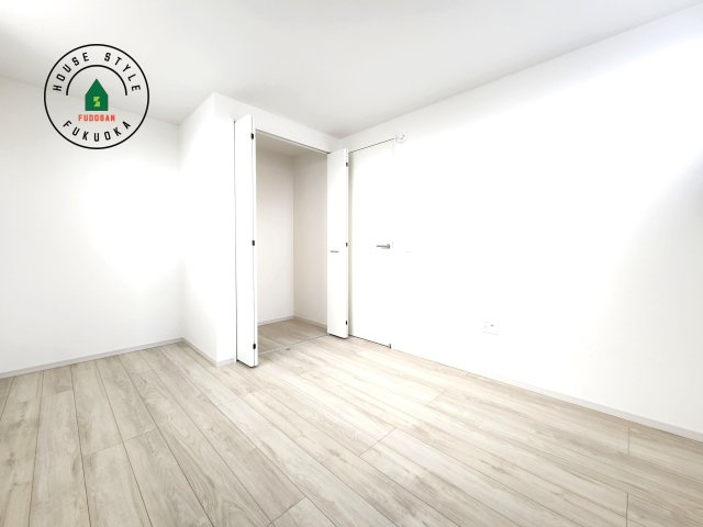 福岡市西区横浜1丁目第5-3棟（1号棟）　の内観：施工例|穏やかな光が差し込む室内には、穏やかな時間が流れます。