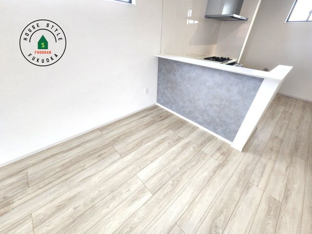 福岡市西区横浜1丁目第5-3棟（1号棟）　の内観：施工例|キッチンから立ち込める香りが今日の料理を期待させます。