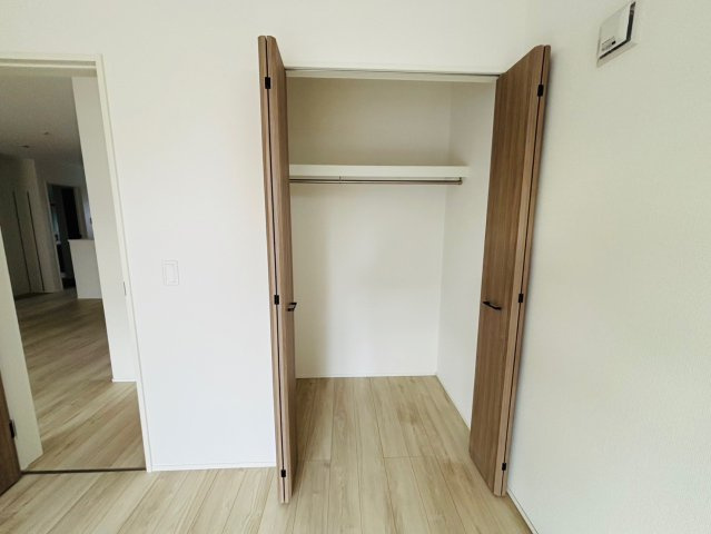 八街に１期　新築戸建て　１号棟の収納