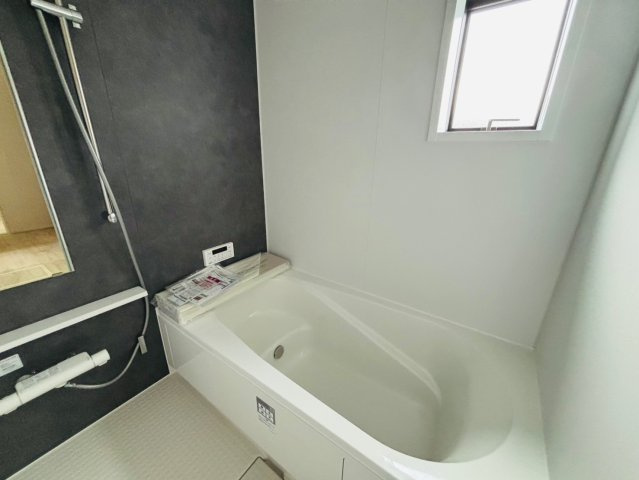 八街に１期　新築戸建て　１号棟の浴室