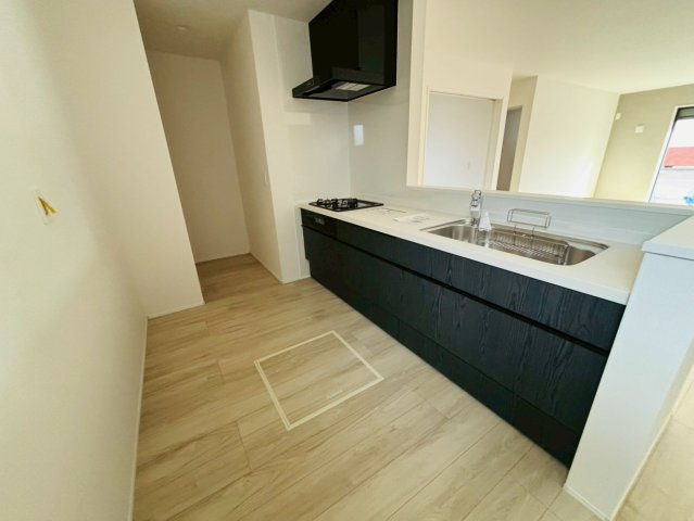 八街に１期　新築戸建て　１号棟のキッチン