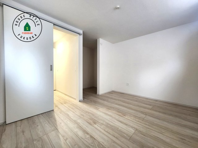 福岡市西区横浜1丁目第5-3棟（2号棟）　の内観：施工例|主寝室には収納力に優れたクローゼットがありますので、お部屋もすっきり片付きます。