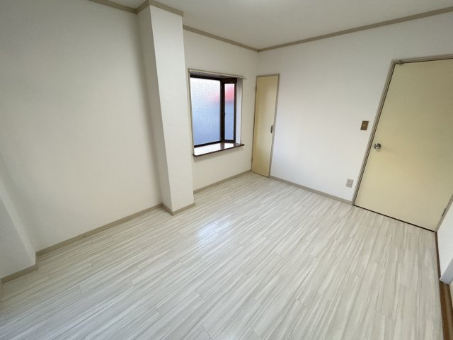 パストラルハイム三鈴のその他共用部分|画像は３０１号室　
１０１号室は4枚扉の引き戸