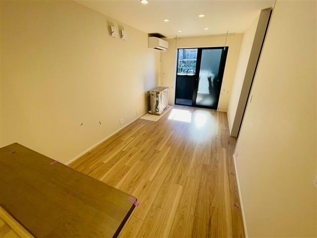 プラネッツの居間・リビング