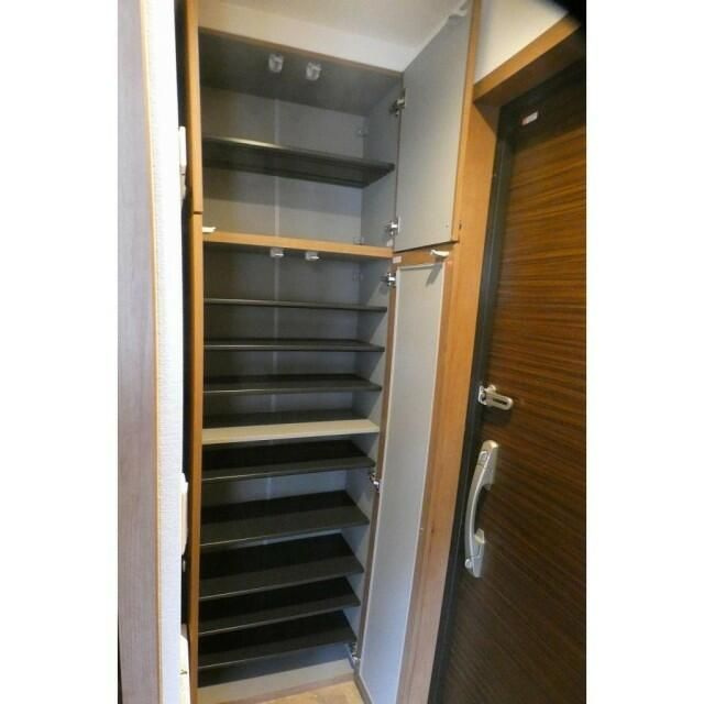 レジデンス西尾久の玄関