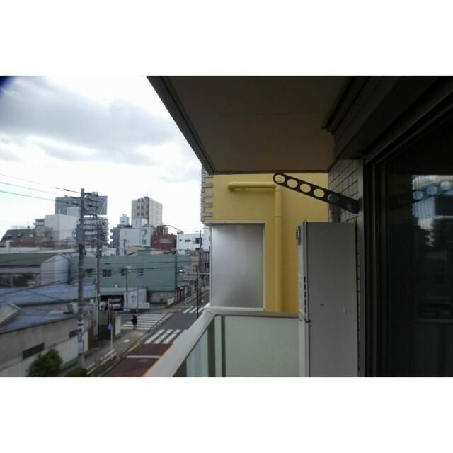 レジデンス西尾久のバルコニー