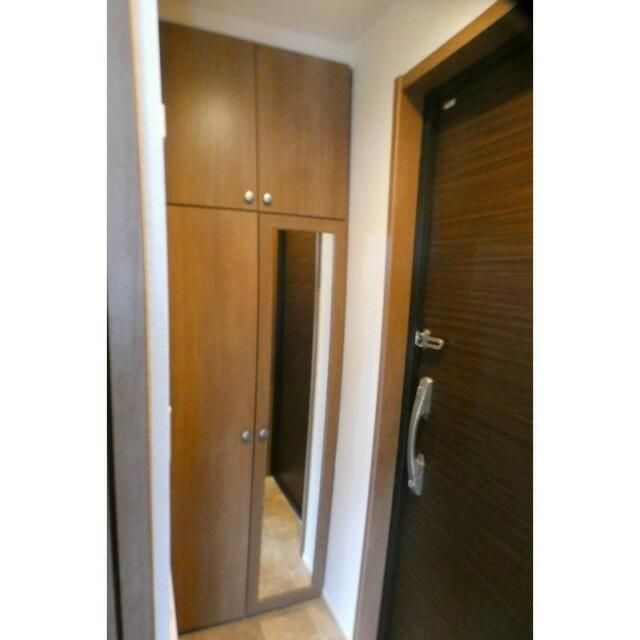 レジデンス西尾久の玄関