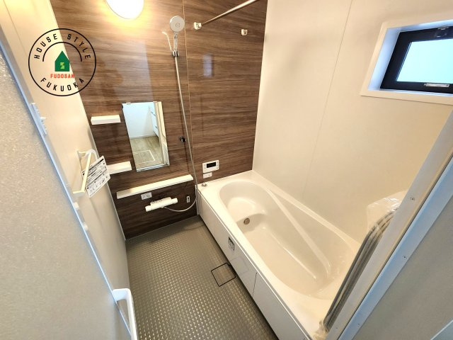 福岡市西区横浜1丁目第5-3棟（3号棟）　の浴室|1日の疲れを癒してくれる広々バスルーム。雨の日のお洗濯にも大活躍な浴室乾燥機付です！