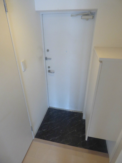 【玄関】アドバンス三宮ラシュレ 