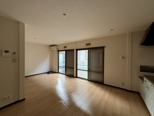 黒岩ハイツの居間・リビング