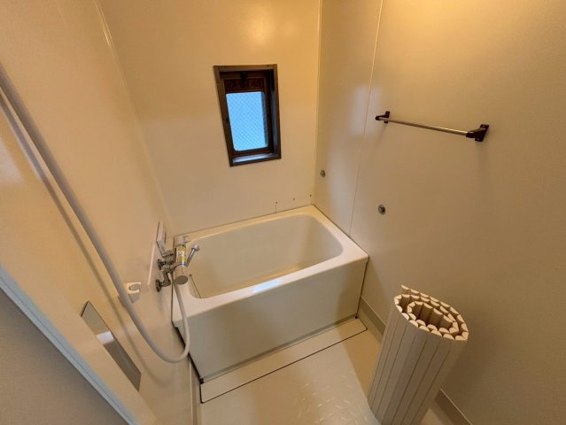 黒岩ハイツの浴室