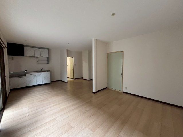 黒岩ハイツの居間・リビング