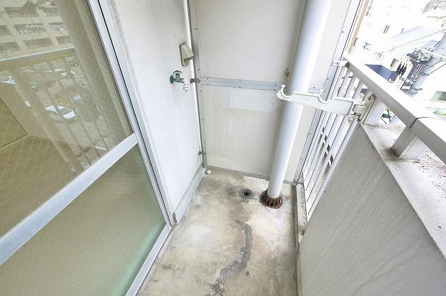 白樺ハイツ大宮Ⅲの設備|洗濯機置き場です