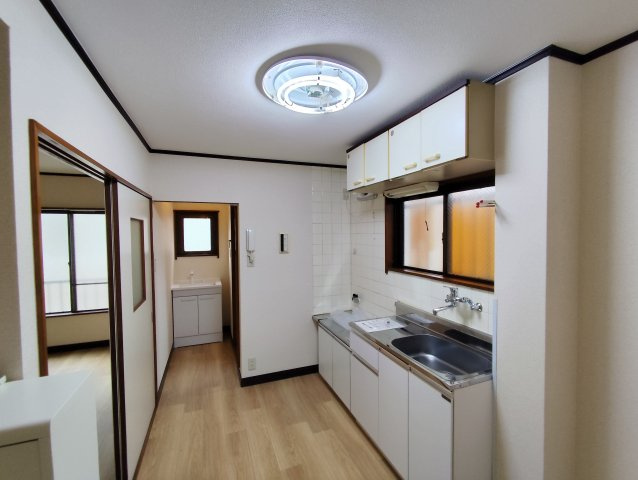 しゅんせいハイツ3の居間・リビング