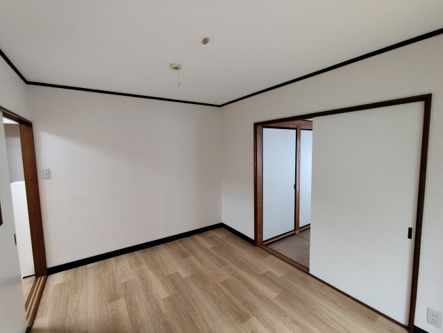 しゅんせいハイツ3の洋室