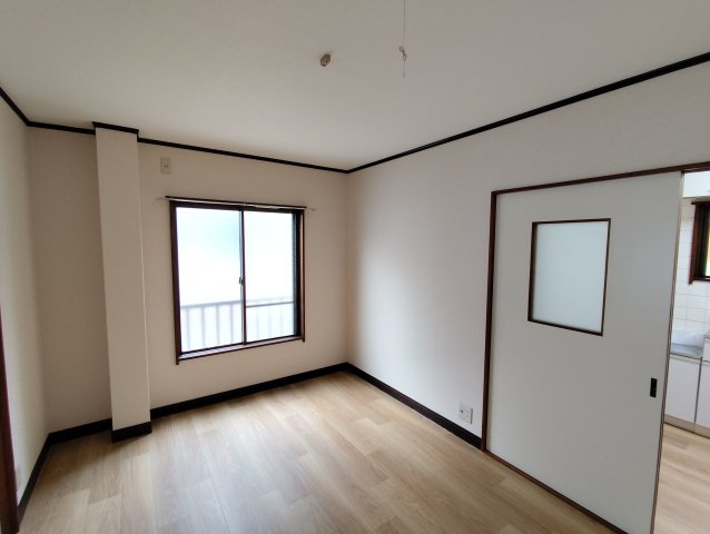 しゅんせいハイツ3の洋室