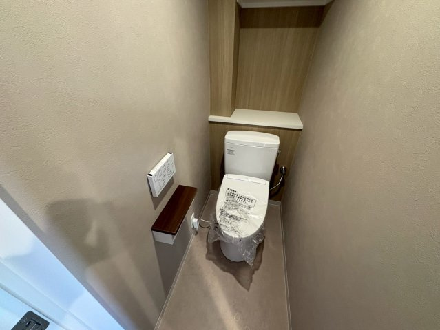 小曽根町4-5-15 戸建のトイレ