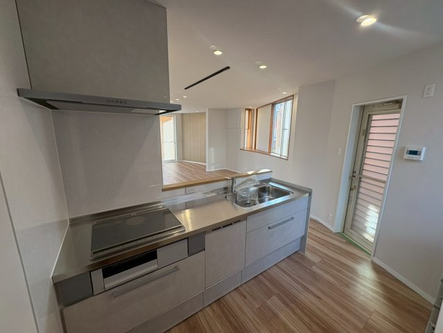 小曽根町4-5-15 戸建のキッチン