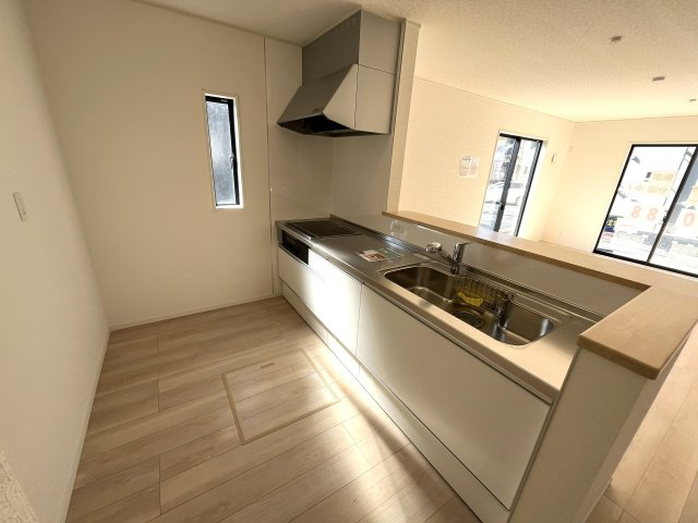 【周辺】 | 厚狭小学校に通える新築戸建　山陽小野田市郡　第２－２号棟　クレイドルガーデン　アーネストワン | 閑静な住宅街