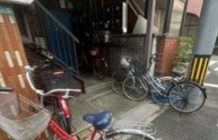 プチメゾンヤナセのエントランス