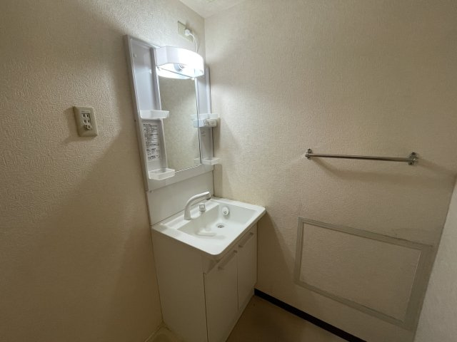 ルミネノヴァ菊田の洗面所|写真は、他部屋の同間取りです(現況優先)