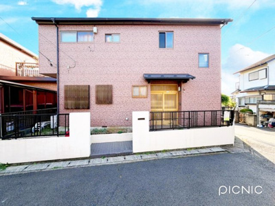 【前面道路含む現地写真】 | ◆綾瀬市寺尾南中古住宅◆ | ◆前面道路も幅員があり車の運転も安心！前面道路は閑静な住宅地。車通りの少ない道路です。お子様にも安心です。