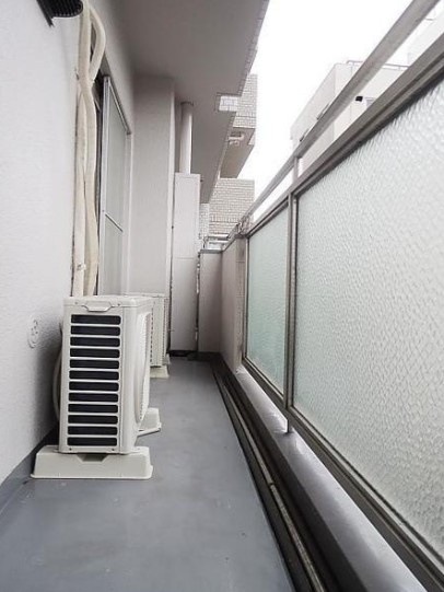 【バルコニー】