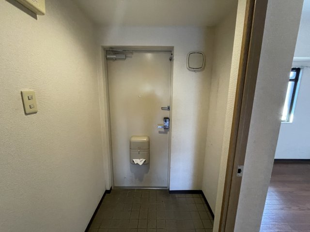 ルミネノヴァ菊田の玄関