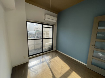 【居間・リビング】 | トーカン東淀川キャステール | こちらの居間で趣味の時間をお楽しみください