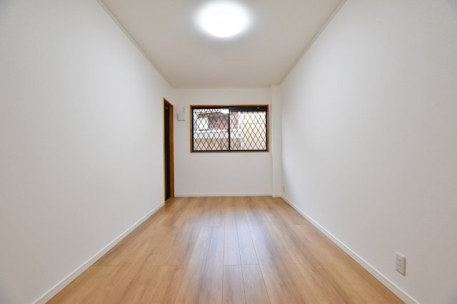 大阪市淀川区野中南1丁目リフォーム済戸建の洋室|現地（2025年11月）撮影