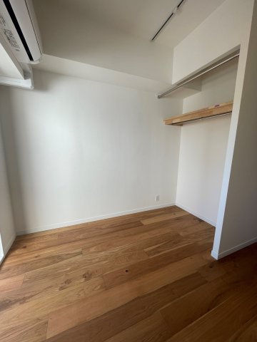 レジデンス三軒茶屋スクエア　リノベーション　オートロック　宅配BOXの居間・リビング