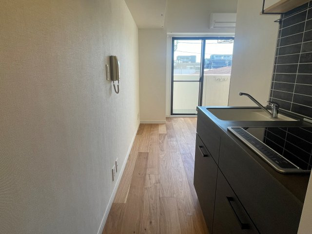 レジデンス三軒茶屋スクエア　リノベーション　オートロック　宅配BOXの内装