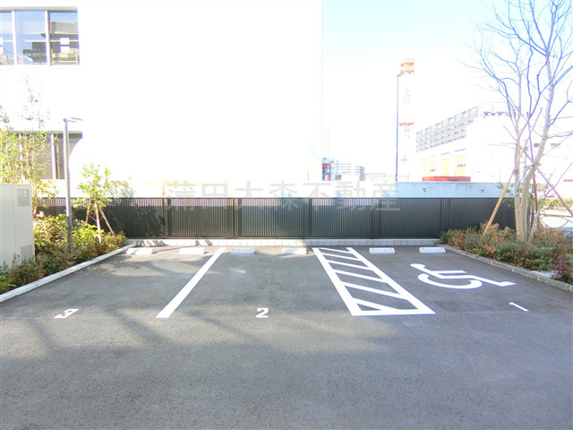 RJRプレシア千鳥の駐車場|敷地内平置き駐車場　空き状況等詳細はお問合せ下さい。