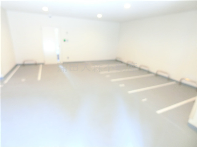 RJRプレシア千鳥のその他共用部分|屋根付きのバイク置き場　空き状況等詳細はお問合せ下さい。