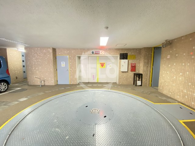 南堀江21　日吉小学校の駐車場|南堀江21　駐車場