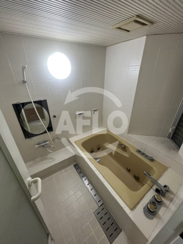 南堀江21　日吉小学校の浴室|南堀江21　浴室