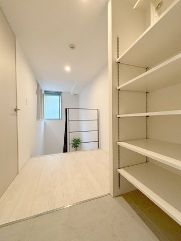 「防音仕様」LEGALAND+江古田の玄関|玄関です