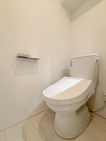 「防音仕様」LEGALAND+江古田のトイレ|コンパクトで使いやすいトイレです