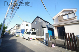 【外観】 | 【仲介手数料無料！！】日野市大坂上3丁目　新築戸建て（全2棟）2号棟　5380万円 | 令和７年11月24日撮影　建築中