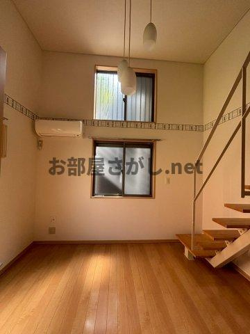 アールフラット中落合【おとり物件なし】#ロフト #中井の居間・リビング