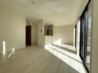 【居間・リビング】 | 千代田４丁目　新築一戸建