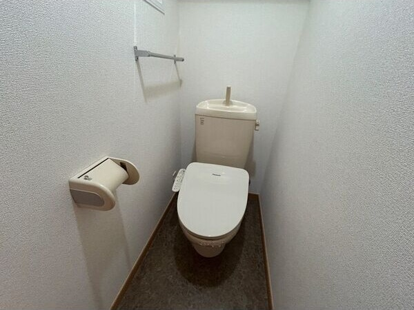 サンパティークB　　　刈谷市近郊の賃貸はクラスホーム刈谷店のトイレ